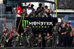 Siegesfreude bei der Gibbs-Crew von Kyle Busch 