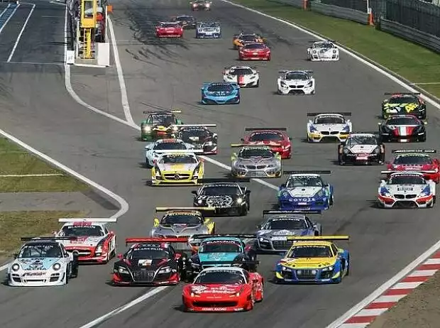Blancpain-Endurance-Series auf dem Nürburgring 2012 Titel-Bild zur News: Blancpain-Endurance-Series auf dem Nürburgring 2012