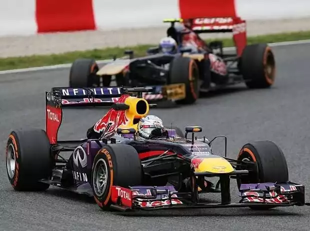 Sebastian Vettel, Daniel Ricciardo Titel-Bild zur News: Sebastian Vettel, Daniel Ricciardo