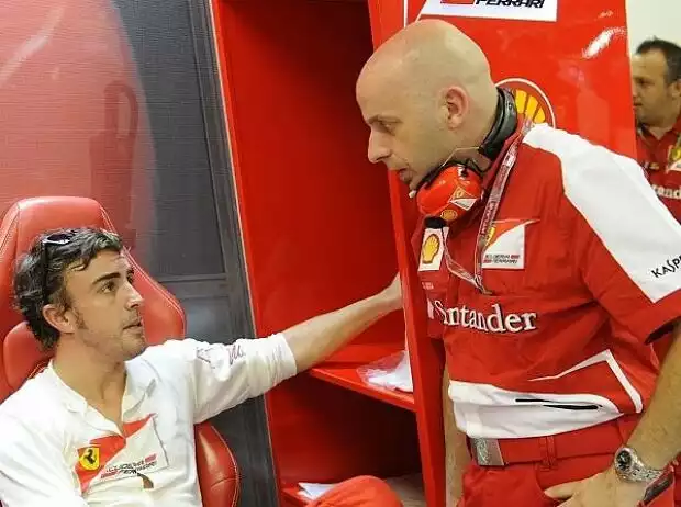 Titel-Bild zur News: Fernando Alonso, Simone Resta
