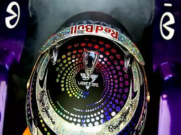 Helm von Sebastian Vettel Titel-Bild zur News: Helm von Sebastian Vettel