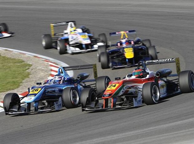 Lucas Auer, Nicholas Latifi Lucas Auer, Nicholas Latifi