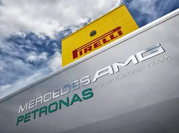 Pirelli Mercedes Titel-Bild zur News: Pirelli Mercedes