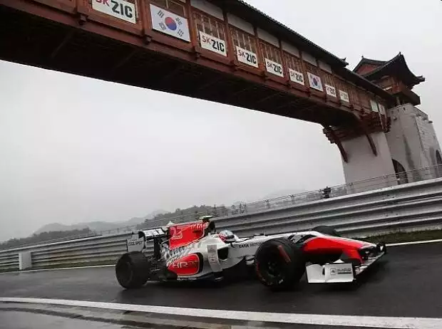 Titel-Bild zur News: Narain Karthikeyan, 2011, Regen, Südkorea