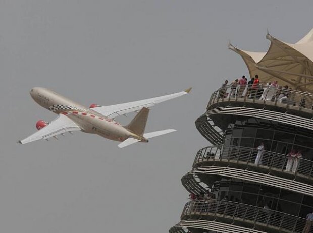 Titel-Bild zur News: Flugzeug in Bahrain