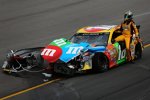 Nach diesem Crash war für Kyle Busch (Gibbs) endgültig Feierabend