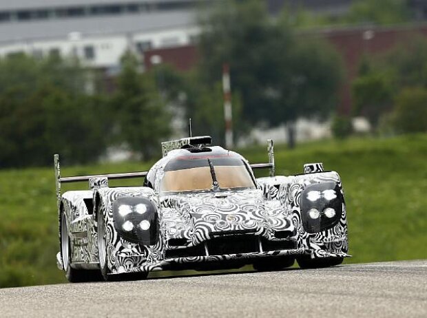 Titel-Bild zur News: Porsche LMP1 Bernhard Dumas