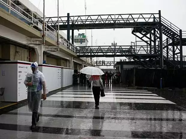 Paddock in Interlagos Titel-Bild zur News: Paddock in Interlagos