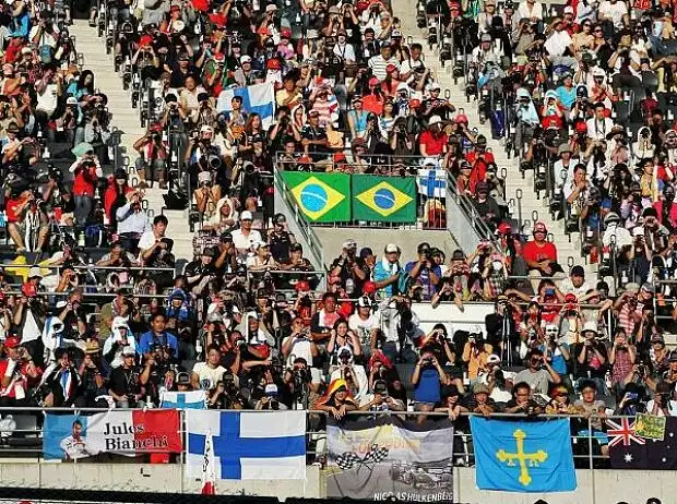 Die Haupttribüne in Suzuka Titel-Bild zur News: Die Haupttribüne in Suzuka