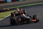 Romain Grosjean (Lotus) und Mark Webber (Red Bull) 