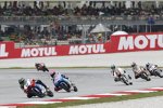 Isaac Vinales vor Ana Carrasco 