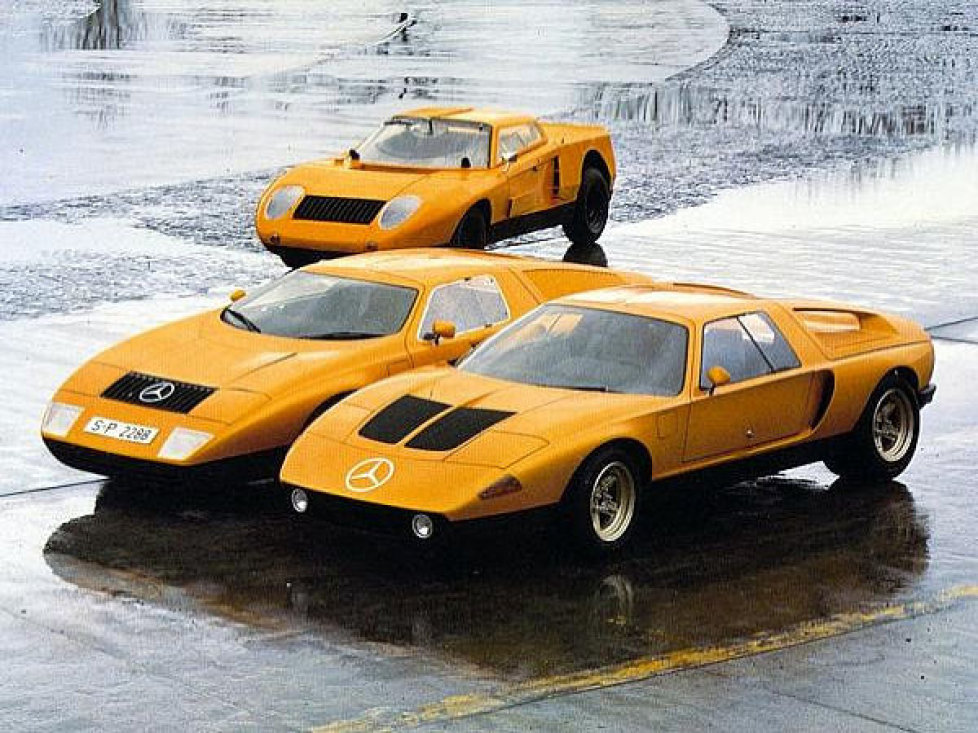 Im Mercedes-Benz C 111-I (1969, im Foto) und im C 111-II (1970) wird der Wankelmotor als Fahrzeugantrieb erprobt