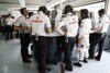 Bild zum Inhalt: McLaren: Moskitoplage im Hotel