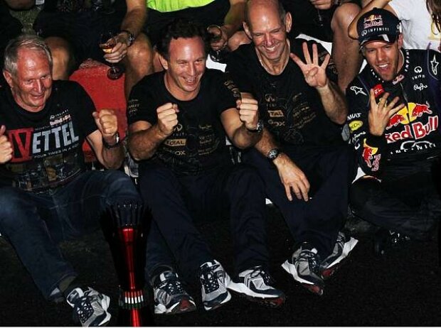 Titel-Bild zur News: Christian Horner, Adrian Newey, Helmut Marko, Sebastian Vettel