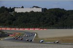 Mika Kallio führt das Moto2-Rennen an