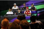 Adrian Sutil (Force India), Romain Grosjean (Lotus), Valtteri Bottas (Williams), Lewis Hamilton (Mercedes), Sebastian Vettel (Red Bull) und Fernando Alonso (Ferrari) 