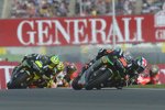 Bradley Smith vor Cal Crutchlow (Tech 3)