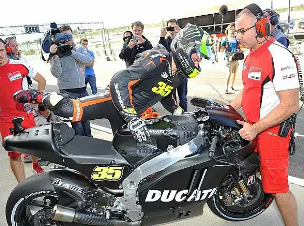Cal Crutchlow Titel-Bild zur News: Cal Crutchlow