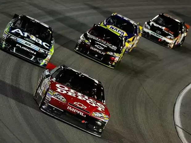 Tony Stewart, Carl Edwards Titel-Bild zur News: Tony Stewart, Carl Edwards
