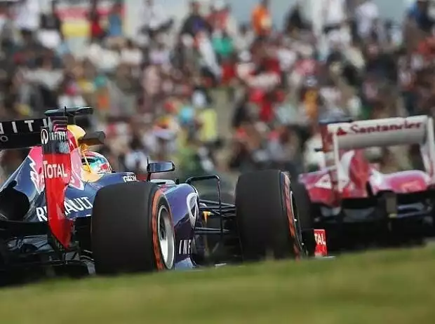 Fernando Alonso, Sebastian Vettel Titel-Bild zur News: Fernando Alonso, Sebastian Vettel
