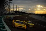 Sam Hornish Jun. führt das Nationwide-Feld in den Sonnenuntergang von Homestead