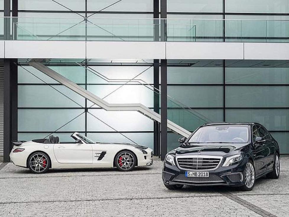 Doppelte Weltpremiere für Mercedes-AMG: Mercedes-Benz S 65 AMG und SLS AMG GT FinaI Edition in Tokio und Los Angeles