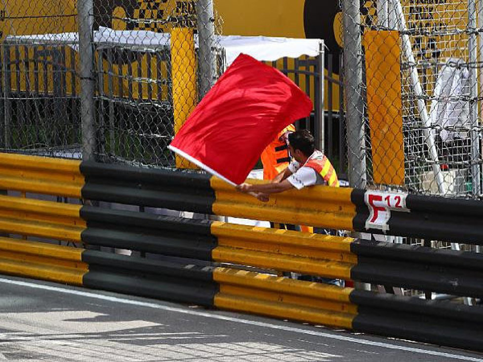 Rote Flagge in Macao 2013