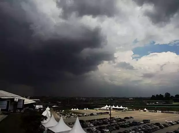 Dunkle Wolken über Sao Paulo Titel-Bild zur News: Dunkle Wolken über Sao Paulo