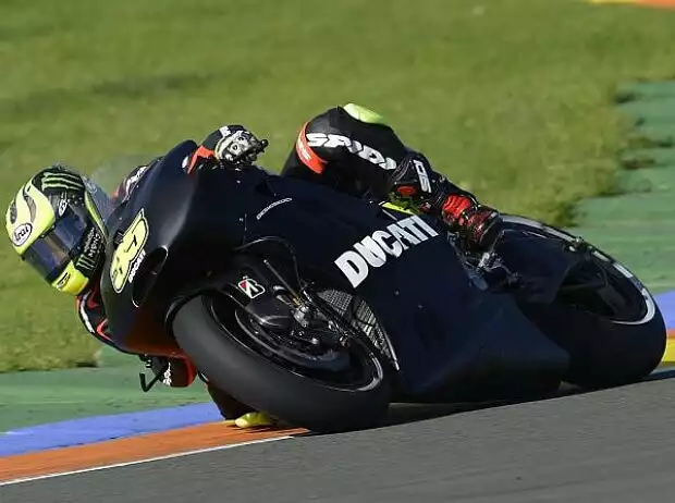 Cal Crutchlow Titel-Bild zur News: Cal Crutchlow