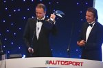 Geschäftsführer Jonathan Neale nimmt für McLaren den John-Bolster-Award entgegen
