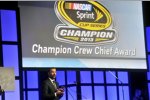 Chad Knaus holt den Crewchief-Award