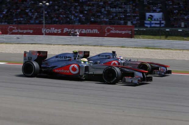 Sergio Perez Jenson Button McLaren Vodafone McLaren Mercedes F1 ~Sergio Perez (McLaren) und Jenson Button (McLaren) ~ 