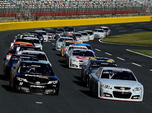 Denny Hamlin, Kevin Harvick Denny Hamlin, Kevin Harvick