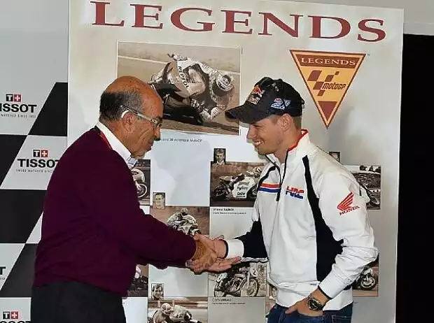 Carmelo Eszpeleta, Casey Stoner, MotoGP-Legende Titel-Bild zur News: Carmelo Eszpeleta, Casey Stoner, MotoGP-Legende