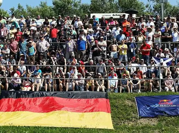 Fans Titel-Bild zur News: Fans