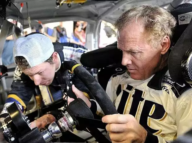Brad Keselowski Rusty Wallace Titel-Bild zur News: Brad Keselowski Rusty Wallace
