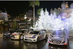 Die vier WRC-Boliden vor dem Casino von Monte Carlo