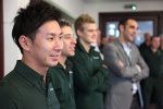 Kamui Kobayashi, Testfahrer Robin Frijns, Marcus Ericsson und Teamchef Cyril Abiteboul 