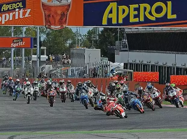 Moto3 Start Titel-Bild zur News: Moto3 Start