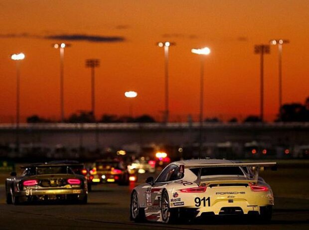 Dominik Farnbacher, Marc Goossens, Ryan Hunter-Reay, Nick Tandy, Patrick Pilet Dominik Farnbacher, Marc Goossens, Ryan Hunter-Reay, Nick Tandy, Patrick Pilet