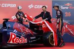 Daniil Kwjat und Jean-Eric Vergne enthüllen den Toro-Rosso-Renault STR9