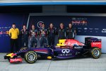 Rob White, Christian Horner, Sebastian Vettel (Red Bull), Daniel Ricciardo (Red Bull) und Adrian Newey 