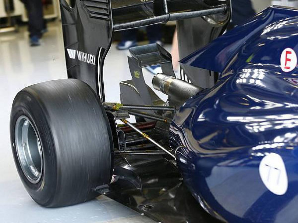 Valtteri Bottas Auspuff Heck