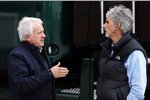 Charlie Whiting im Gespräch mit Damon Hill