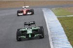 Kamui Kobayashi (Caterham) und Fernando Alonso (Ferrari) 