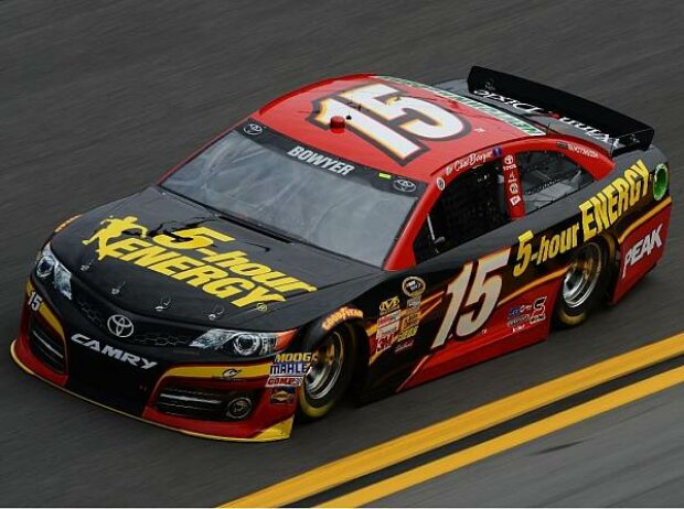Clint Bowyer Clint Bowyer