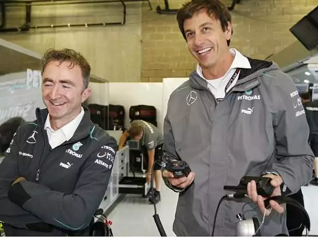 Paddy Lowe und Toto Wolff Titel-Bild zur News: Paddy Lowe und Toto Wolff