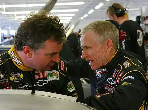 Joe Nemechek Mark Martin Titel-Bild zur News: Joe Nemechek Mark Martin