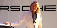 Bild zum Inhalt: Maria Sharapova präsentiert ihren Porsche Panamera GTS