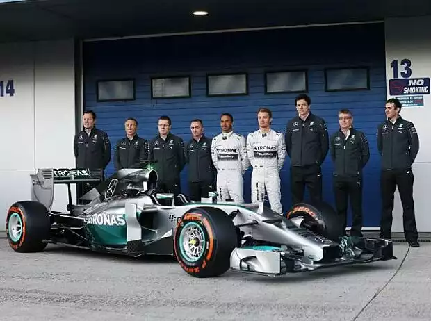 Lewis Hamilton, Nico Rosberg, Toto Wolff Titel-Bild zur News: Lewis Hamilton, Nico Rosberg, Toto Wolff